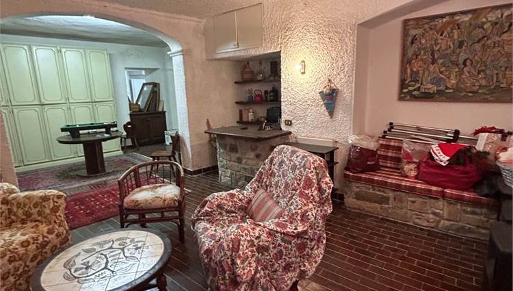 piano sotto